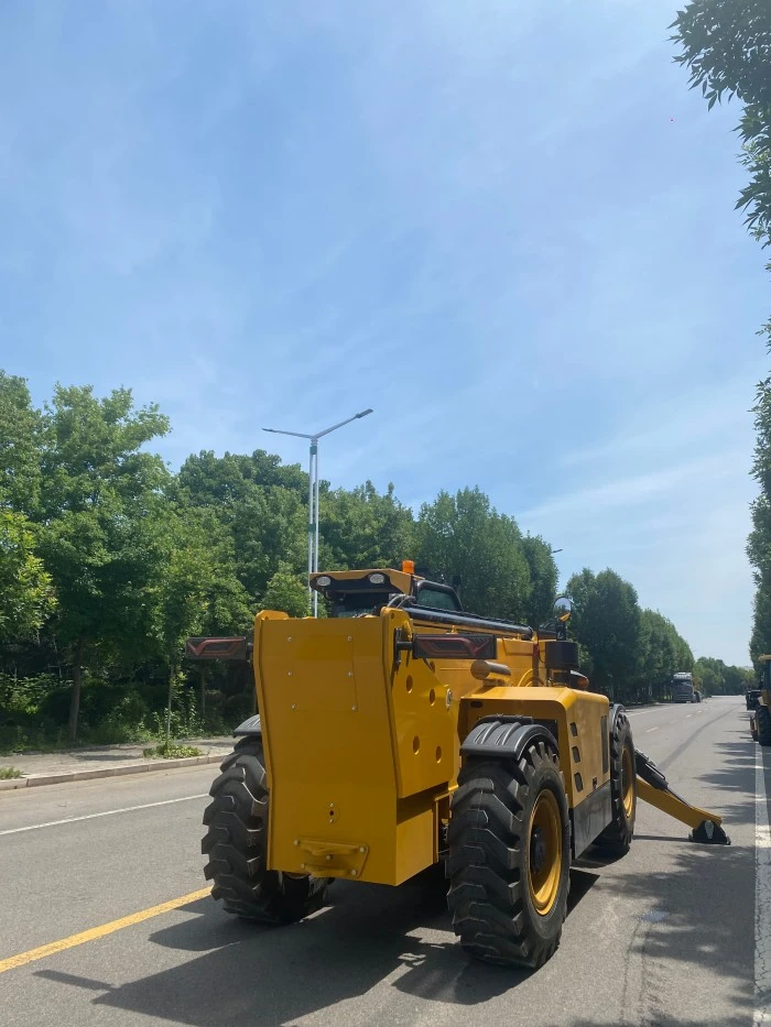 18m telescopic handler lifting operation